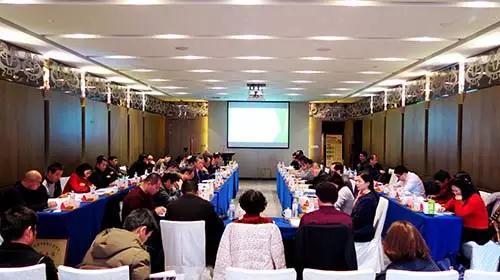 武漢達權集團參加湖北省墻體材料行業(yè)協(xié)會召開三屆三次理事會