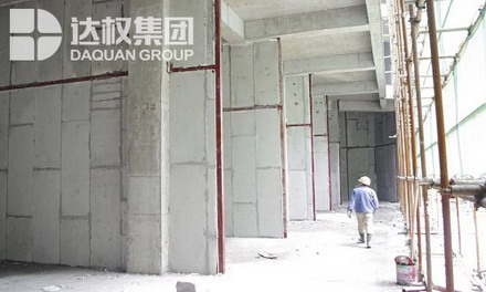 應(yīng)鼓勵(lì)農(nóng)村建房使用新型墻體材料